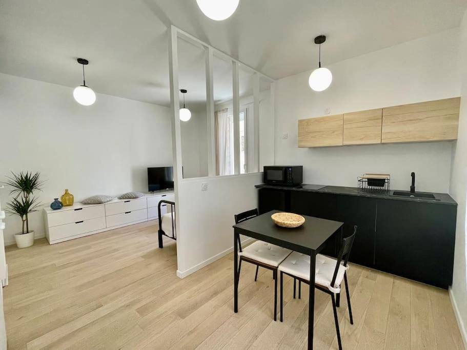 Studio Entierement Renove, Situe Au Coeur Du Quartier Haut แซ็ต ภายนอก รูปภาพ