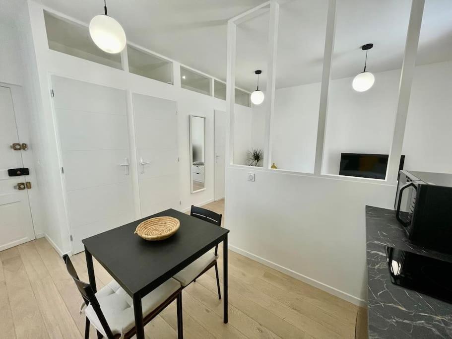 Studio Entierement Renove, Situe Au Coeur Du Quartier Haut แซ็ต ภายนอก รูปภาพ